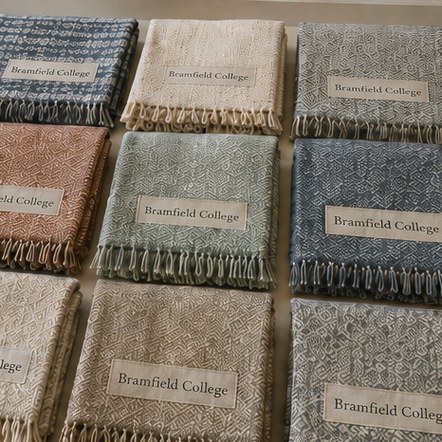 Customized throw blankets for universities and alumni